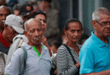 Inicia la entrega del Bono Contra la Guerra Económica de noviembre para pensionados