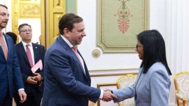 Delcy Rodríguez se reúne con directivos de Shell para fortalecer alianzas estratégicas