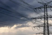 Vientos huracanados en el suroeste de Francia dejan un fallecido y cientos de miles sin luz