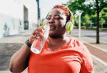 10 mitos y realidades comunes sobre el agua caliente y la pérdida de peso