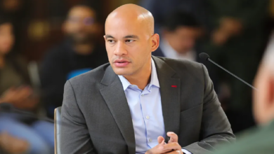 Héctor Rodríguez insta a los docentes a no pedir contribuciones económicas para disfraces de carnaval