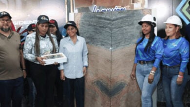 Presidenta (E) encabeza jornada de supervisión en la planta Granitos Bolívar