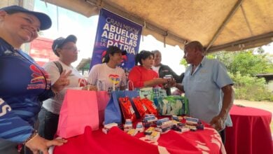 Adultos mayores de El Rincón reciben atención integral y medicamentos