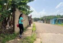 Reportan fallas de agua en la calle Esperanza de La Cruz