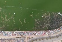 Casi 2 mil personas desafiaron el récord mundial flotando juntas en Argentina