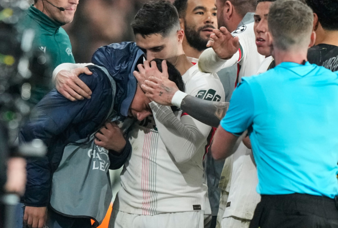 UEFA acusa a Pedro Neto por "comportamiento antideportivo" tras empujar a un recogepelotas