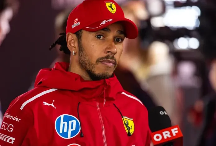 Lewis Hamilton inicia su temporada 20 en la F1 buscando el octavo título