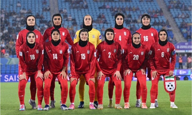 Irán celebra el regreso de casi todas las futbolistas como una victoria