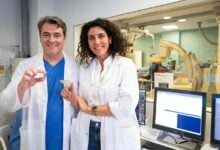 Implantan el marcapasos más pequeño del mundo a una bebé de 2,1 kilos