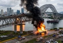 Explosión de camión cisterna bajo el Puente de las Américas deja un muerto y cuatro heridos en Panamá