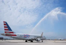 El vuelo AA3599 de American Airlines, el primer vuelo comercial directo entre Estados Unidos y Venezuela en siete años. Foto: Rebecca Blackwell/AP.