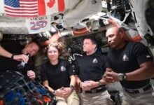 La nave Orión inicia su regreso a la Tierra tras alcanzar los 406.771 kilómetros de distancia