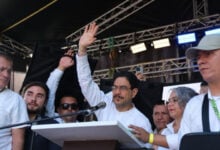 Iván Cepeda consolida su liderazgo en la intención de voto a una semana de las presidenciales