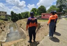 Protección Civil supervisa caños de Alto de Los Godos ante llegada de ondas tropicales