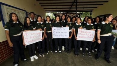 Desmienten cobro excesivo para Acto de Grado en el liceo “San Vicente Ferrer