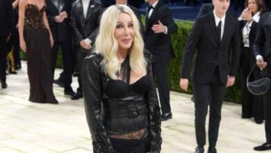 Cher celebra sus 80 años como leyenda de la cultura pop en medio de una batalla familiar