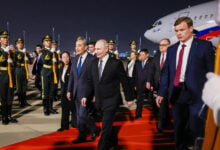 Vladímir Putin llega a Pekín para reunirse con Xi Jinping y firmar unos 40 acuerdos