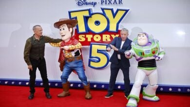 El elenco de Toy Story 5 revoluciona Londres en la presentación mundial del filme