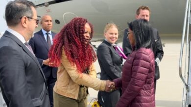 Presidenta (E) Delcy Rodríguez arriba a Países Bajos para la defensa de la Guayana Esequiba