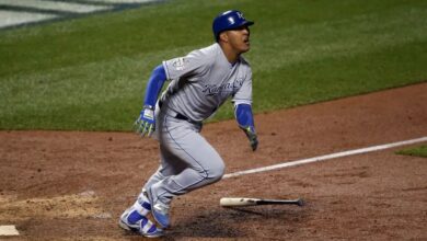 Salvador Pérez hace historia en MLB al establecer nuevo récord de jonrones para receptores latinos