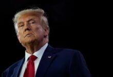 Trump lanza nuevas amenazas y sanciones contra Cuba en su aniversario