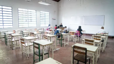 Gobierno nacional suspende clases por otra semana