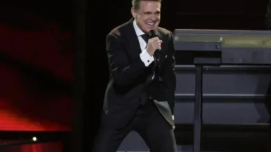 Luis Miguel fue dado de alta y trasladado a México para su recuperación