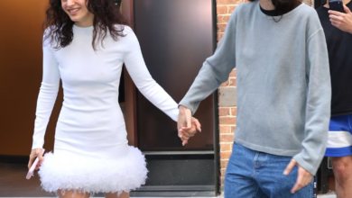 Rosalía se vuelve tendencia tras ser captada de la mano con la modelo Loli Bahía en Nueva York