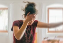 Migraña envejece el cerebro 4,24 años y aumenta riesgo de demencia, revela estudio