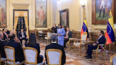Delcy Rodríguez lidera condecoración por defensa del Esequibo