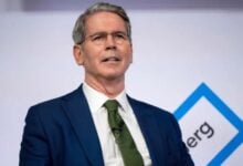 Scott Bessent: “El dólar será el eje central del comercio en Venezuela”