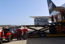 Cruz Roja recibe 42 toneladas de ayuda desde España