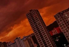 La ciencia detrás del cielo rojo tras los sismos: dispersión de Rayleigh