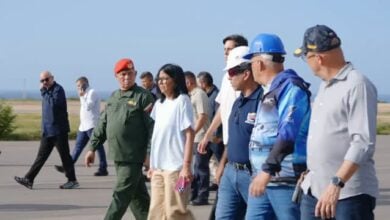 Presidenta (E) inspecciona trabajos de recuperación en el Aeropuerto de Maiquetía