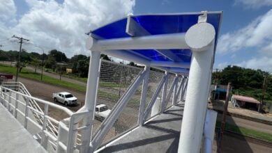 Culminan la rehabilitación de la pasarela de la Av. Cruz Peraza