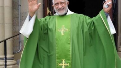 Padre Marcelino D’Arthenay celebra 50 años de entrega a Dios