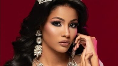 Francis Rodríguez entrega la corona de Miss Teen Model Monagas 2025 tras un exitoso reinado