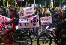 Ecuador: protestas y vigilias por revocatoria de mandato contra Noboa y Pinto