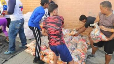 Distribuyen más de 10 mil toneladas de alimentos en La Guaira tras el sismo