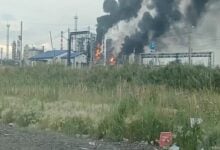 Ucrania bombardea dos refinerías estratégicas y una planta de componentes de misiles en suelo ruso