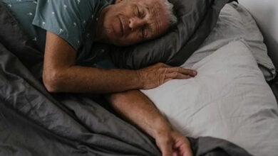 ¿Creías que necesitabas menos horas? El peligro oculto tras el mito del descanso después de los 60