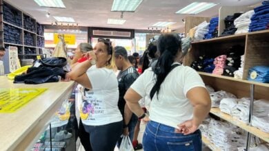 Hasta $70 por estudiante: El sacrificio económico de las familias para el inicio del año escolar