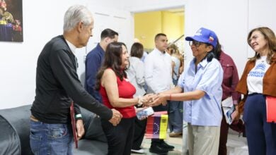 Presidenta Delcy Rodríguez entrega 102 viviendas recuperadas tras el sismo