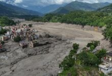 Riada en Nepal deja 16 muertos y casi 400 peregrinos incomunicados cerca de la frontera con China