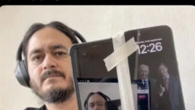iPhone Duo: el lanzamiento de Apple que se convirtió en meme mundial