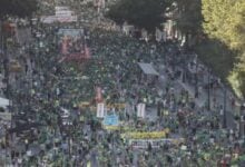 El sector educativo de Madrid se moviliza este domingo en vísperas de tres días de huelga contra el Gobierno regional