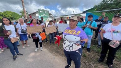 Representantes del sector Villa Heroica rechazan el traslado de 300 estudiantes del Liceo Hernán Pineda