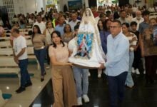 Devotos de Punta de Mata celebran la bajada de la Virgen del Valle y los 25 años de su monumento