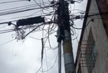 Más de 24 horas sin electricidad están vecinos de Viento Colao II tras explosión de transformador