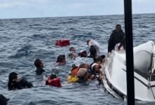 Fuerte oleaje hace volcar lancha con turistas en Santa Marta